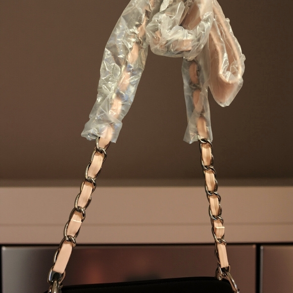 Badgley Mischka Blush Quilted Shoulder Bag - Picture 4 of 7